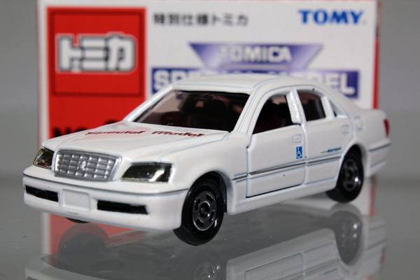 ヘッドライトクリーナーを動かしてみた トヨタ クラウンハイブリッド By えむてく みんカラ