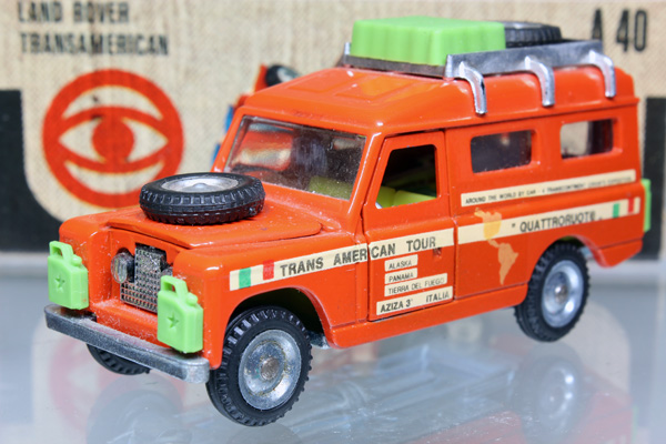 tomica land rover