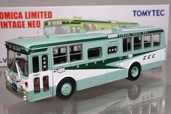 トミカリミテッドヴィンテージネオ★N09a★いすゞBU04型バス 国際興業※撮影の為に開封しました