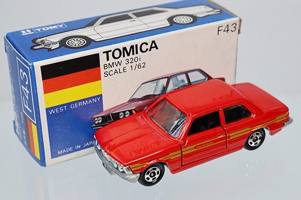 TOMICA　トミカ　BMW320　紺色　箱付き