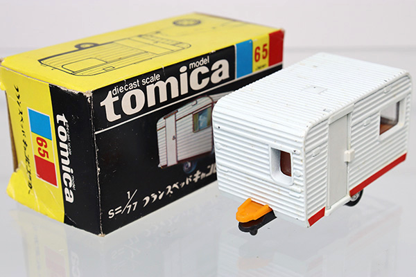 トミカ　黒箱★65★フランスベッドキャンピングカー※箱少ダメージ・現状渡し・おもちゃ問屋のデットストック品です。