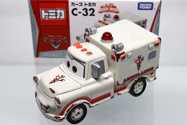 ミニカーショップ ケンボックス ディズニートミカ C 32 メーター 救急車タイプ カーズタイプminicar Shop Kenbox Tomica