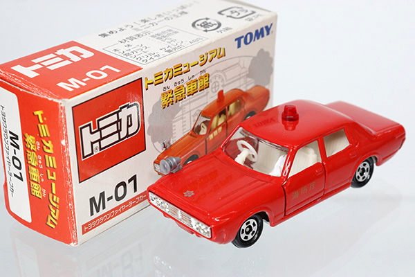 ミニカーショップ ケンボックス トミカミュージアム M 01 トヨタクラウンファイヤーチーフカー 箱ヤケminicar Shop Kenbox Tomica