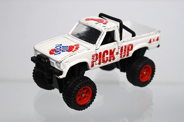 箱なしトミカ★ ★トヨタハイラックス 4WDu203bビッグフットフェア・チップ・キズ・白箱付