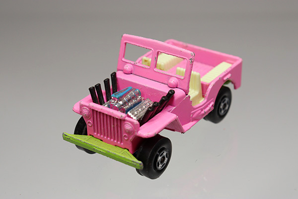 ミニカーショップ ケンボックス マッチボックス 2 Jeep Hot Rod ピンク 現状渡し 白箱付minicar Shop Kenbox Tomica