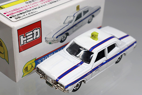 日本製 トミカ ニッサン セドリック タクシー 330型 ミニカーショップ