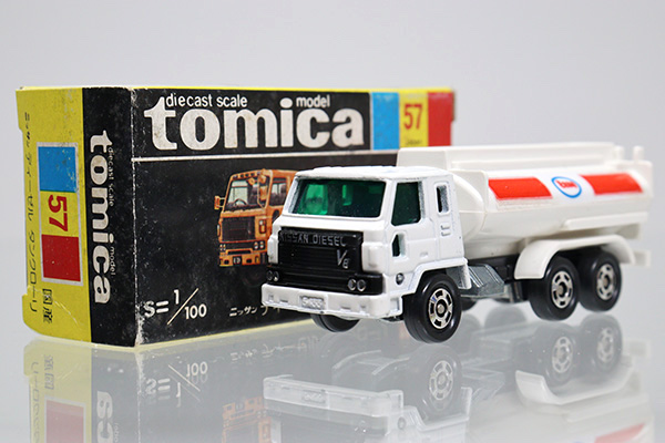 トミカ黒箱57-2 ニッサンディーゼルタンクローリ・通常販売品 Essie