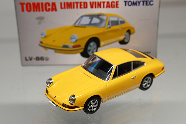 トミカリミテッドビンテージ ポルシェ911S 1968年式 黄色 LV-86b