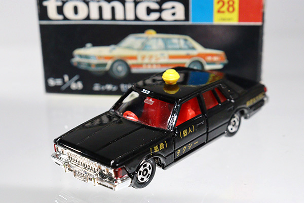 トミカ 難易度C 黒箱 28-3-1 セドリック タクシー 日本製 オリジナル箱
