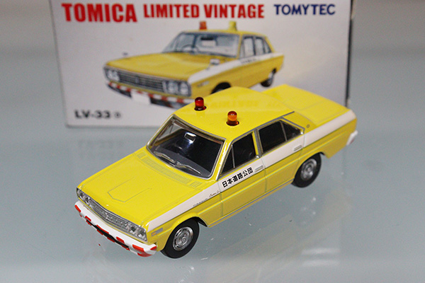 ミニカーショップ ケンボックス トミカリミテッドヴィンテージ 33a 日産セドリック道路公団車 撮影の為に開封 現状渡しminicar Shop Kenbox Tomica