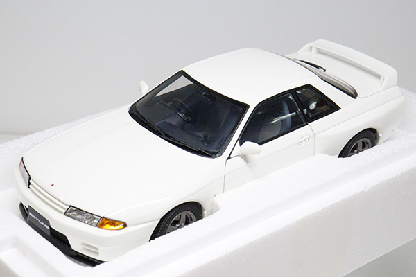 ミニカーショップ ケンボックス オートアート 日産スカイラインGT-R