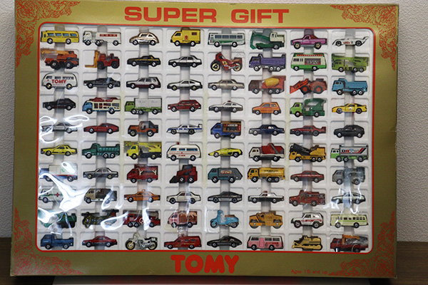 ミニカーショップ ケンボックス トミカギフトセットSUPERGIFT スーパーギフト(写真10枚有)※現状渡し・1983年発売・3000セット限定・80番のゴム切れ・メンテナンスキット有・撮影の為に開封しましたMinicar  shop KENBOX TOMICA