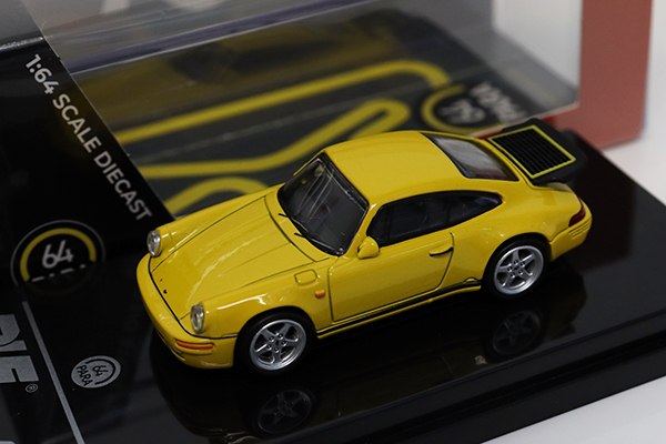 1/64スケール★PA-65291★RUF CTR イエローバード 1987(ブロッサムイエロー/右ハンドル)  ※PARA64・並行輸入品・撮影の為に開封