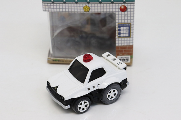ミニカーショップ ケンボックス チョロｑ日産スカイライン パトカー 昭和パトカーチョロｑ 買取品 現状渡しminicar Shop Kenbox Tomica