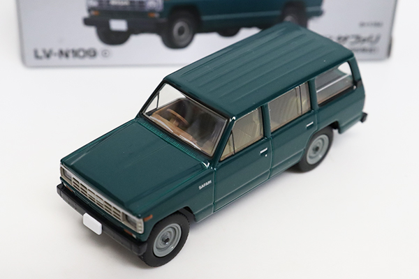 トミカリミテッドヴィンテージネオ★LV-N109c★日産サファリ エクストラバンDX(85年式)  ※1/64スケール・窓少汚れ・箱少スレ・買取品・現状渡し