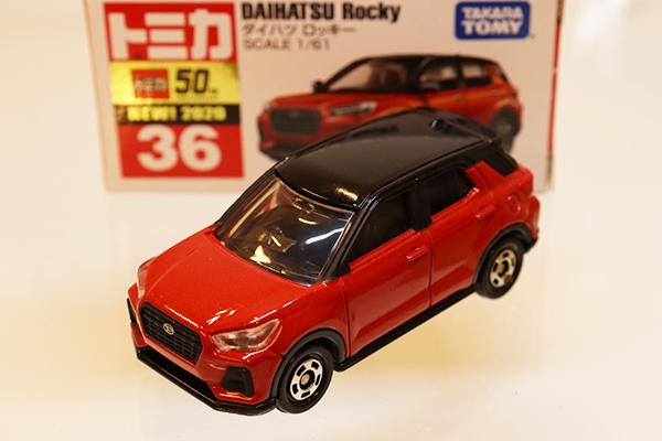 ミニカーショップ ケンボックス トミカ 赤箱☆36☆ダイハツロッキー
