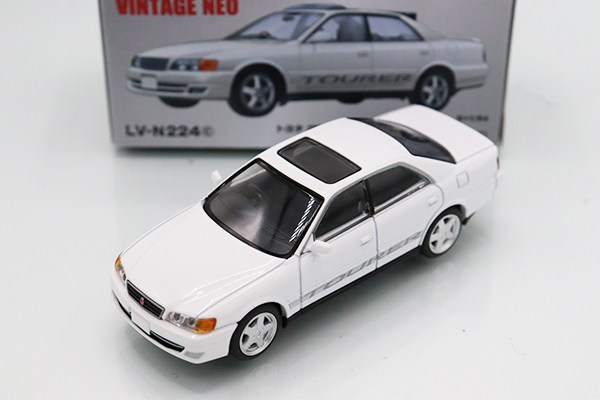 訳ありセール トミカ リミテッド ヴィンテージ ネオ トヨタ チェイサー 2.5 ツアラーV 98年式 LV-N224a 64 ミニカー 6代目  X100系 白色 ホワイト