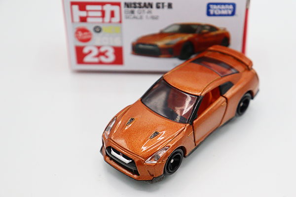 トミカ　赤箱★23★日産GT-R (オレンジ) ※TAKARATOMYロゴ・新車シール・買取品・現状渡し