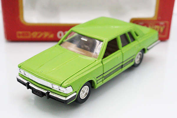 その1 トミカ ダンディ 1/43 011 ニッサンセドリック280E