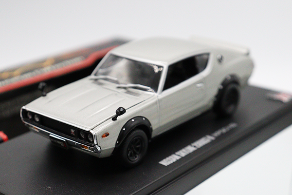 超目玉】 ☆1/43 京商 NISSAN SKYLINE 2000GT-R 白(箱傷み) 乗用車 