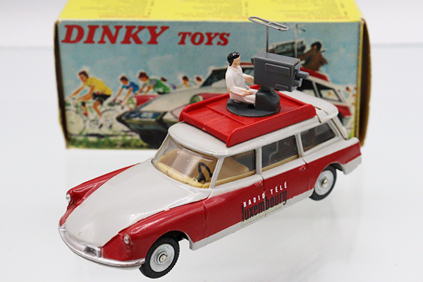 DINKY TOYS★1404★シトロエンBREAK ID 19 R.T.L. ※ディンキー・箱少スレ・フタ少ヨレ・フランス製・買取品・現状渡し