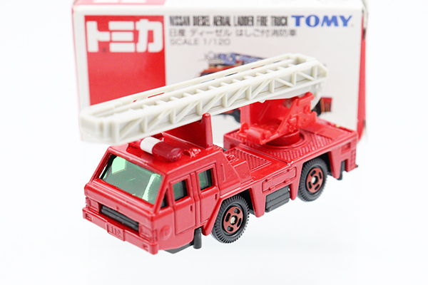 ミニカーショップ ケンボックス トミカ 赤箱☆No.22☆日産ディーゼル