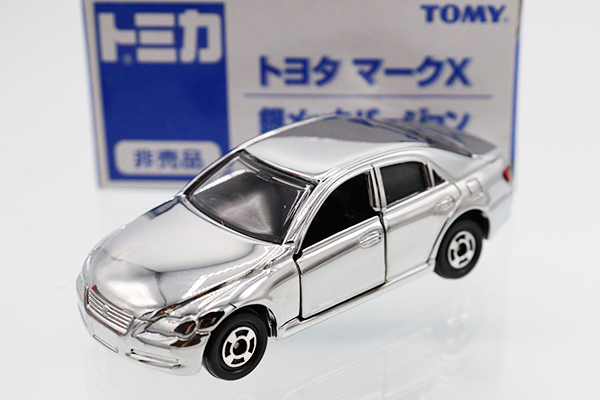 高品質セールトヨタ REIZ 1/18 ミニカー 銀 マークX シルバー 乗用車