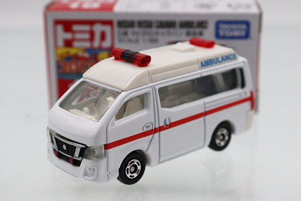 日本製トミカ 日産 キャラバン トミカ 日本製 日産 キャラバン 救急車 - メルカリ