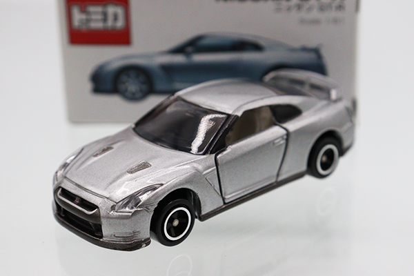ミニカーショップ ケンボックス トミカ 赤箱☆50☆日産GT-R