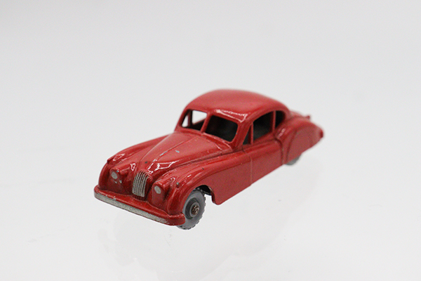 マッチボックス matchbox ジャガー XK140 Amazon.com: Matchbox '56 Jaguar XK140 Roadster 17/20, Dark