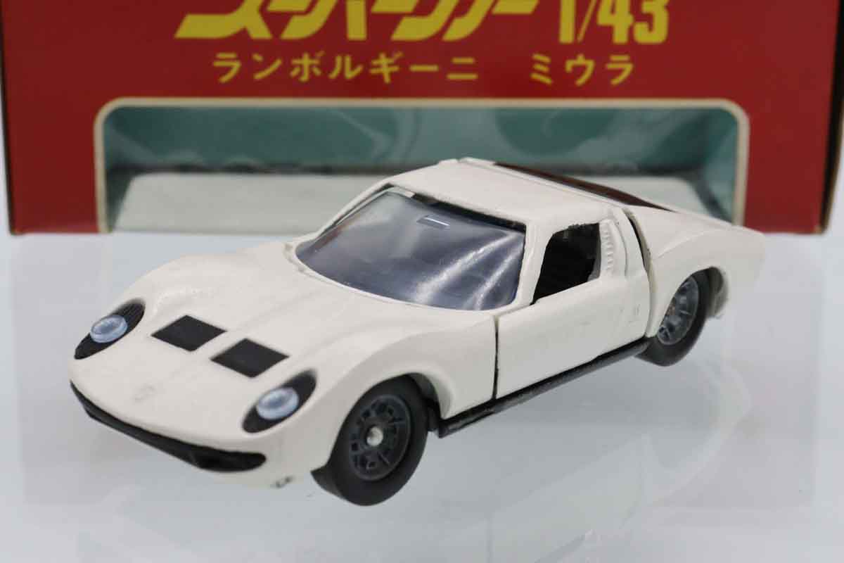 ユーワンさま　ランボルギーニ　ミウラ　１/8 完成品　ウレタンクリア塗装仕上げ ユーワンさま ランボルギーニ ミウラ 1/8 完成品 ウレタン