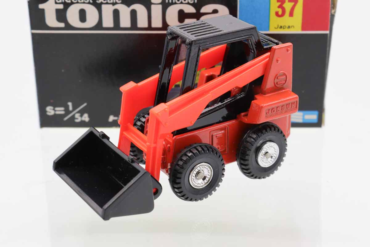 トミカ 38 トヨタ ランドクルーザー（初回特別仕様）