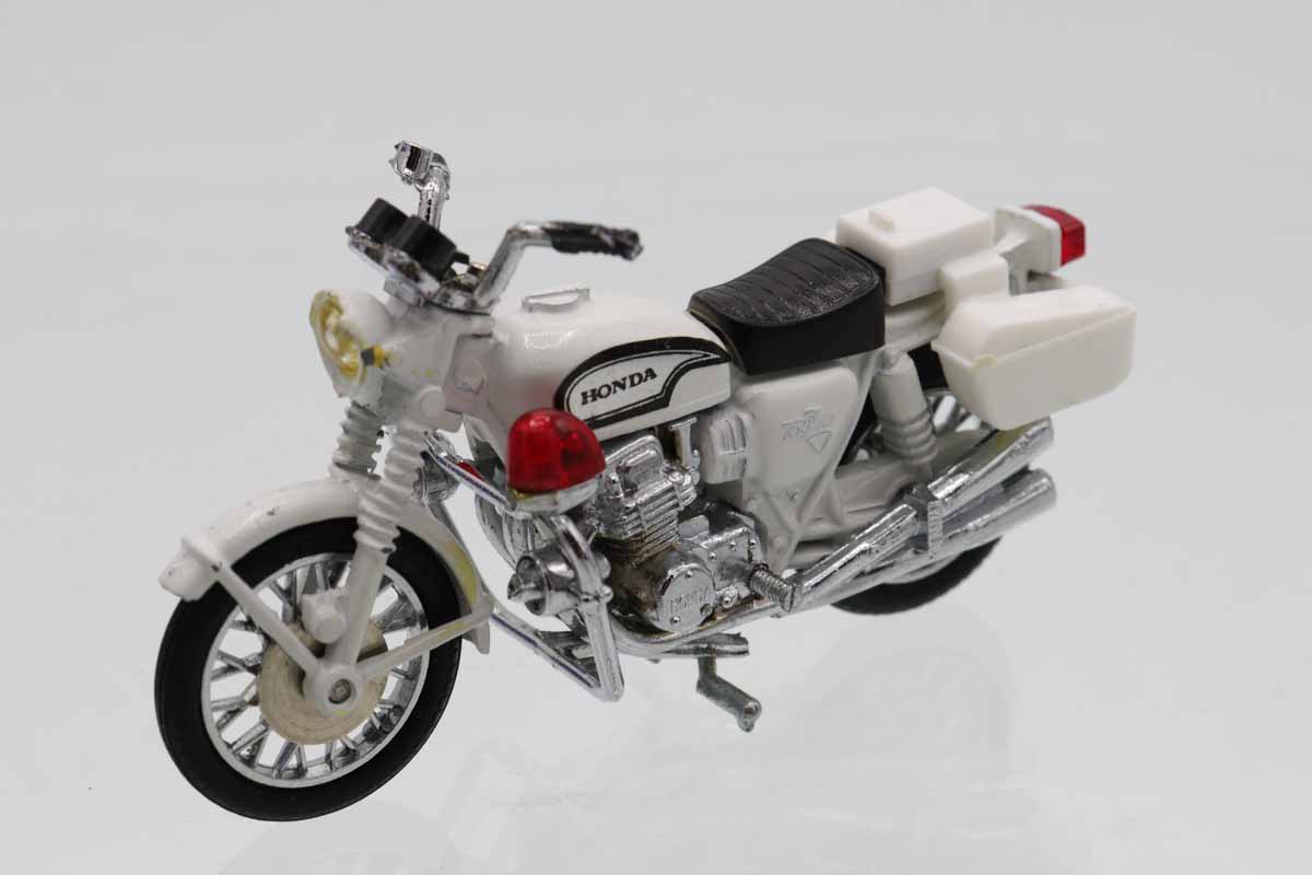 ダイヤペット ホンダ CB 750 FOUR 警視庁 白バイ 当時物 ミニカー ダイヤペット ホンダ CB 750 FOUR 警視庁 白バイ 当時物