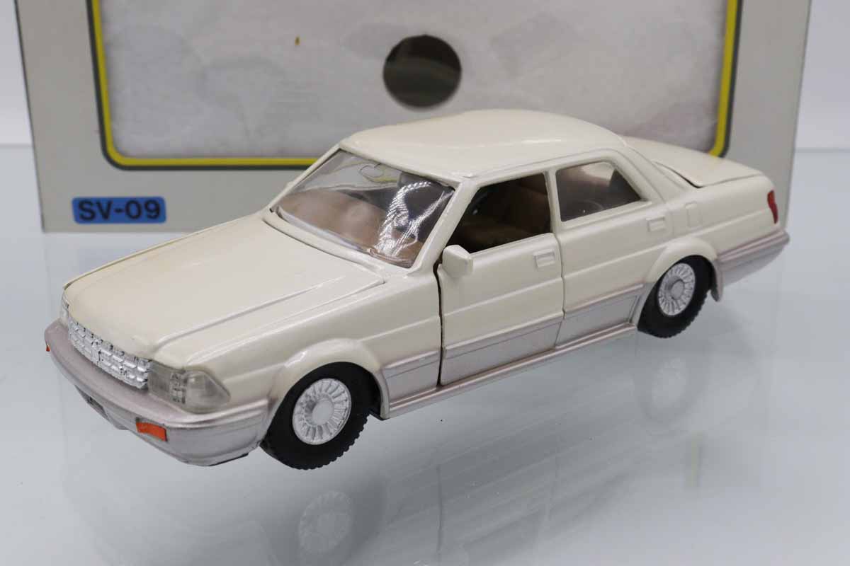 ヨネザワ ダイヤペット 1/30 クラウン ロイヤルサルーンG 2台セット ヨネザワ ダイヤペット 1/30 クラウン ロイヤルサルーンG 2台