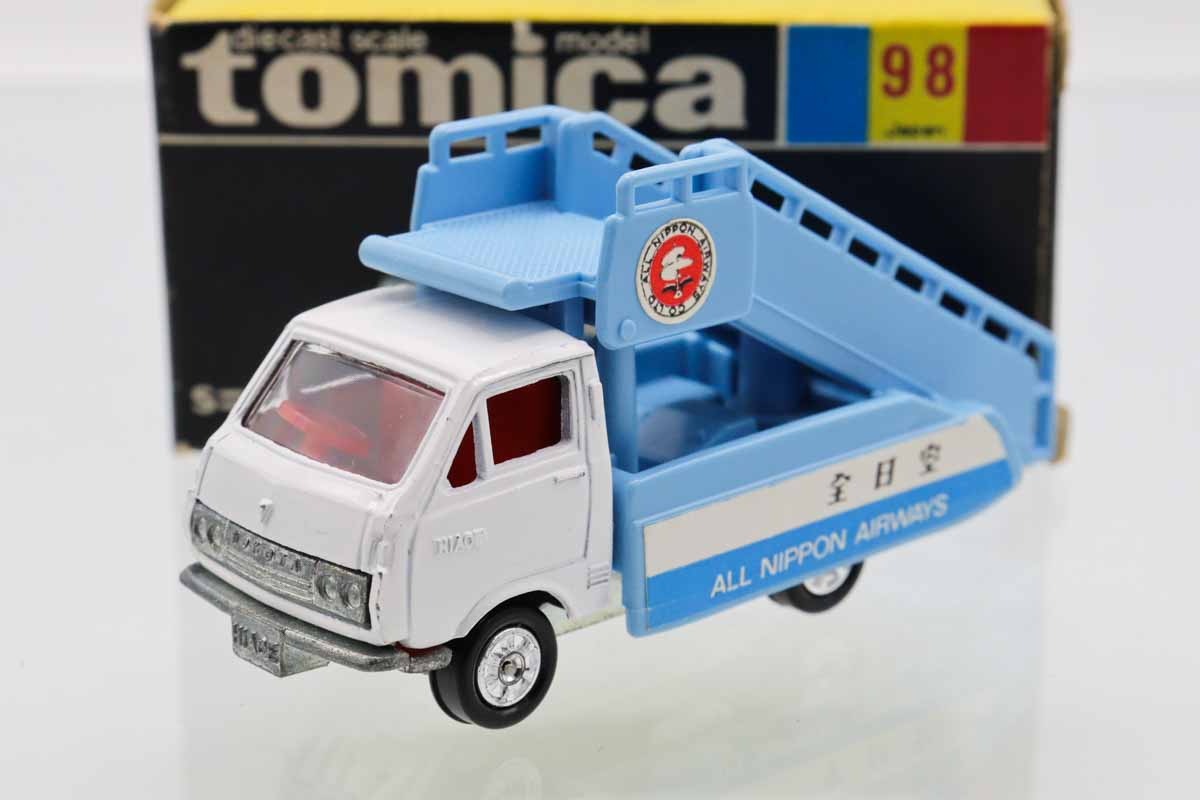 黒箱トミカ　(全て空箱)　35台セット　透明ケース入り Yahoo!オークション -「トミカ 黒箱 35」の落札相場・落札価格