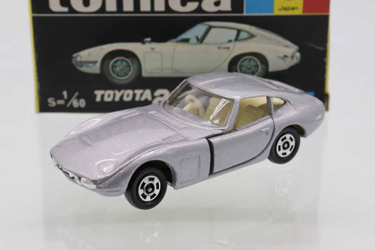 トミカ　黒箱　5 トヨタ2000GT ミニカタログ付 Amazon | トミカ 黒箱 5 トヨタ2000gt | ミニカー・ダイキャスト