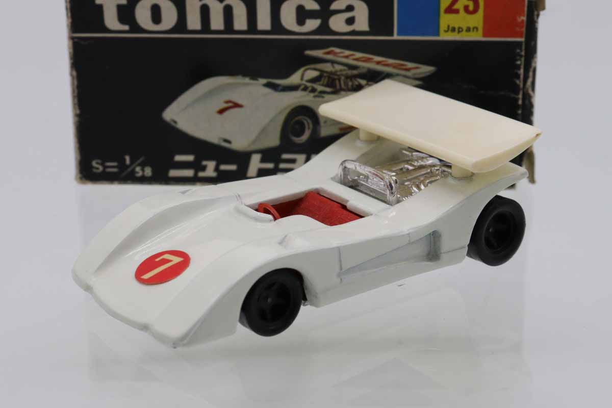 【お値引き検討します】トミカ ミニカー黒箱日本製。 ミニカーショップ ケンボックス トミカ 黒箱☆17-4-3☆日産