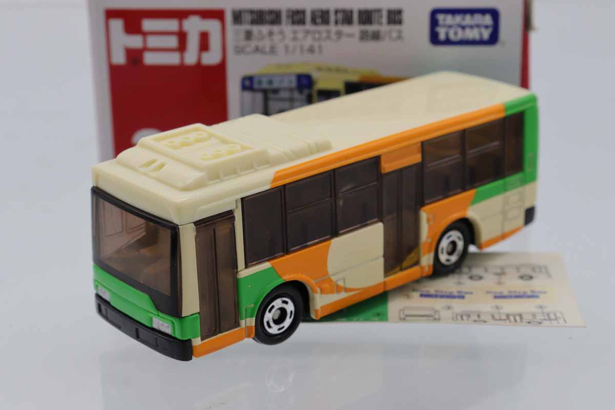 日本製トミカF1　 バンダイ エアポートシリーズ　マッチボックス　(中身あり) 日本製トミカF1 バンダイ エアポートシリーズ マッチボックス