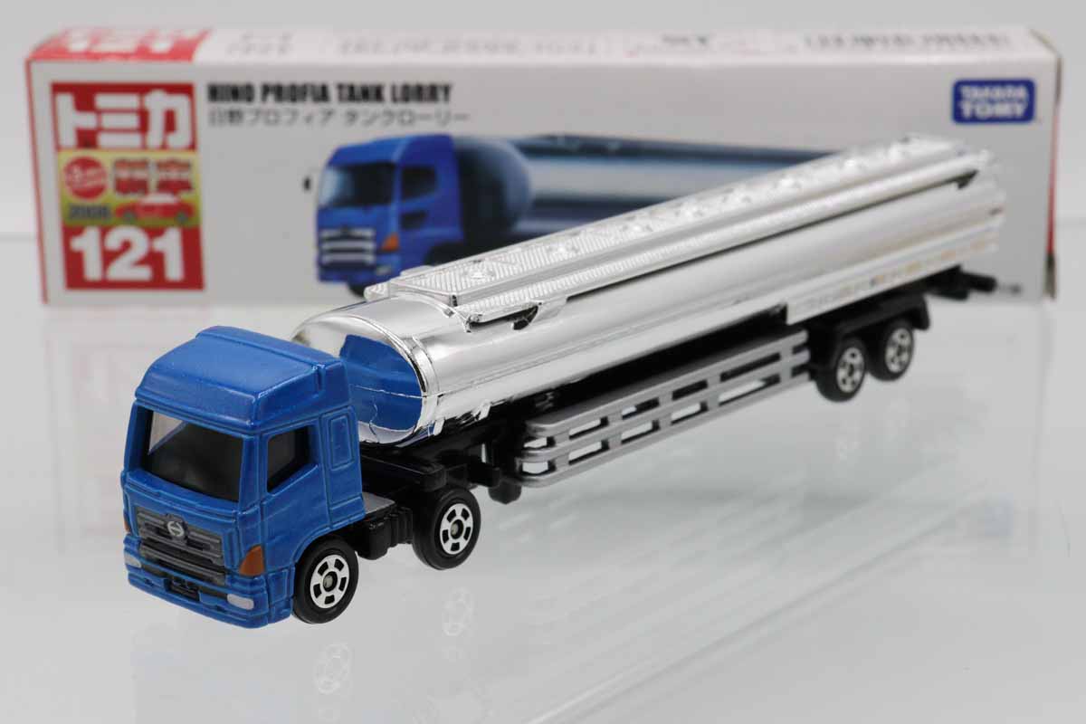 ☆♦トミカミニカータンクローリー車 ロングタイプトミカ No.136 UDトラックス クオン タンクローリー