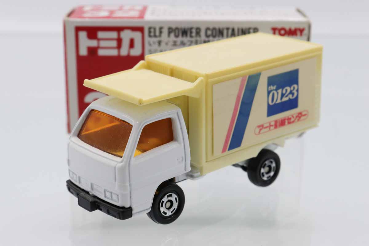 ミニカーショップ ケンボックス トミカ 赤箱☆32☆いすゞエルフ 引越