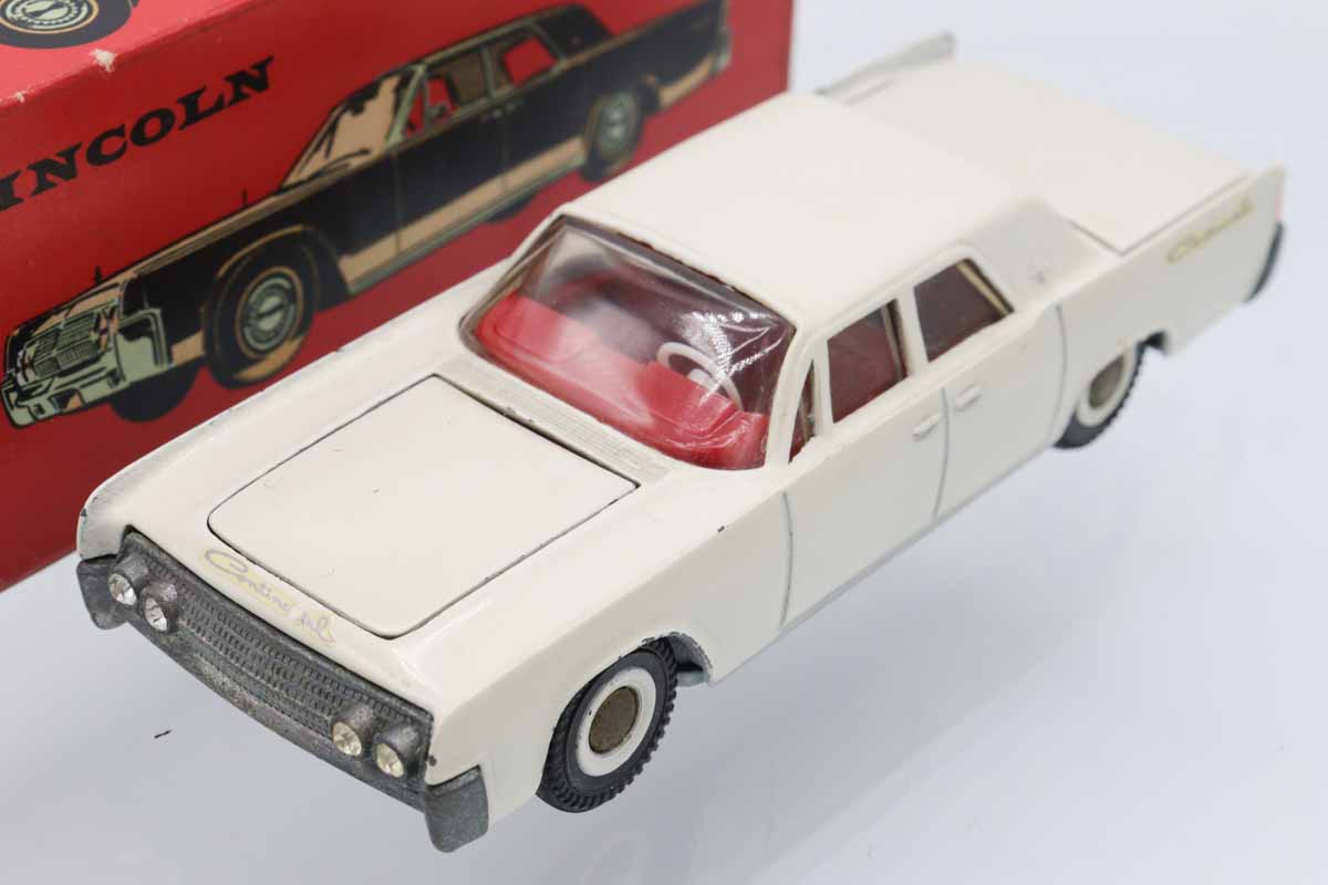 ミニカーショップ ケンボックス Tekno☆829☆LINCOLN CONTINENTAL(白
