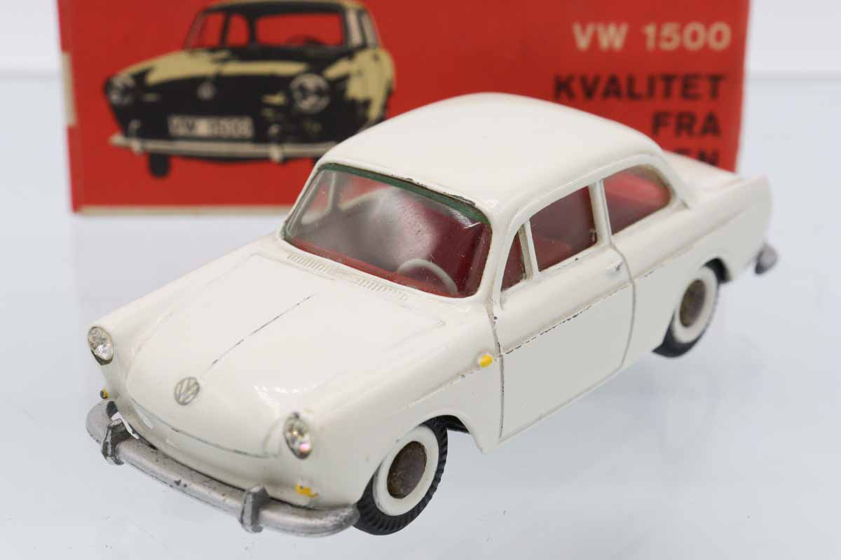 ミニカーショップ ケンボックス Tekno☆828☆VW 1500(白) ※塗装少剥げ