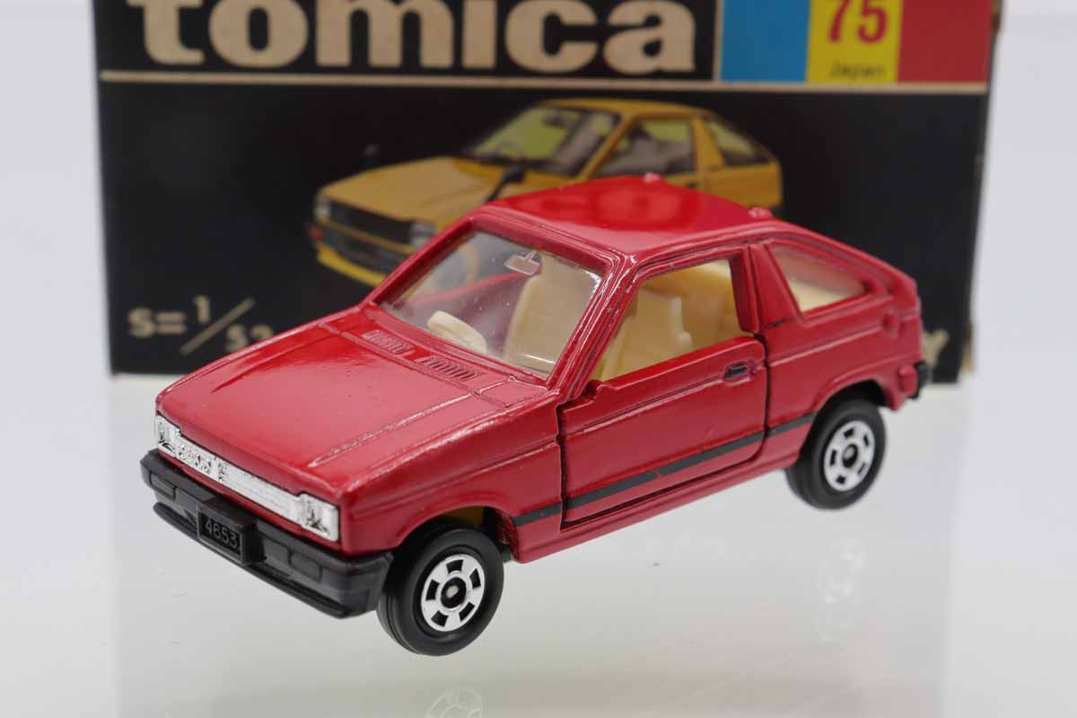 ミニカーショップ ケンボックス トミカ 黒箱☆75☆スズキセルボ(赤/黒