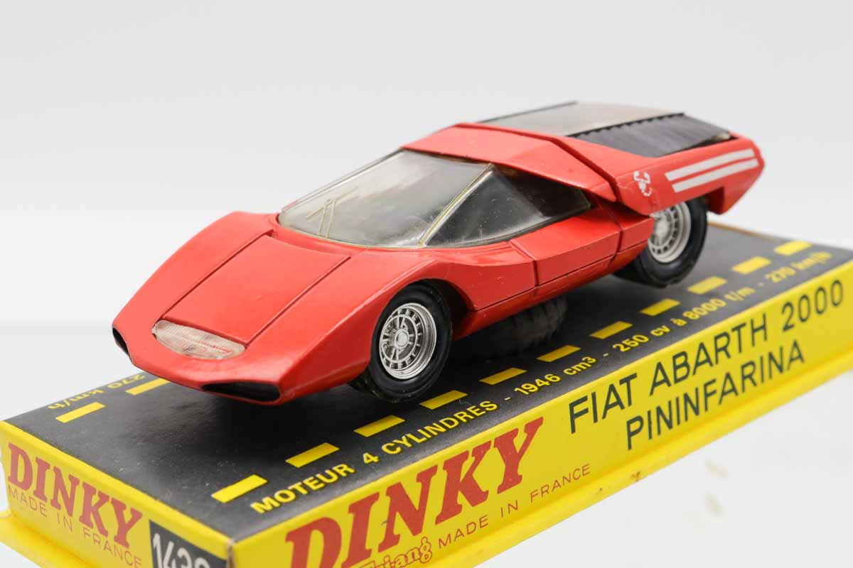 ミニカーショップ ケンボックス DINKY☆1430☆FIAT ABARTH 2000