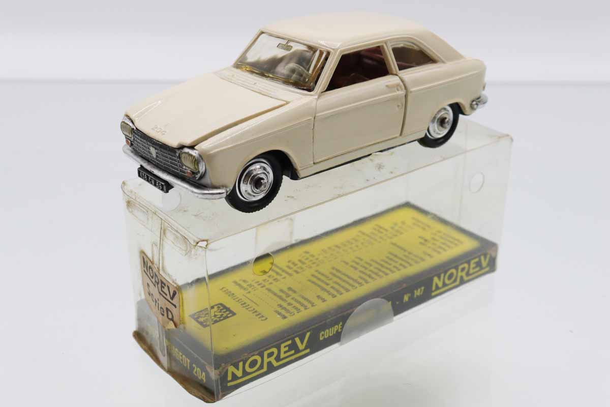 ミニカーショップ ケンボックス NOREV☆147☆COUPE PEUGEOT 204